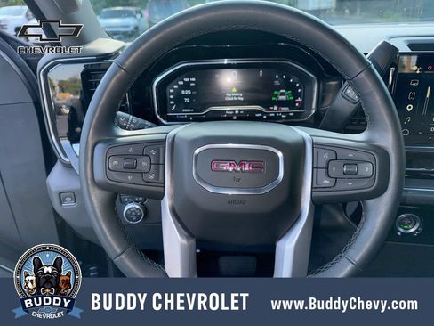 Used 2023 GMC Sierra 1500 SLT w/ X31 Off-Road Package AWD/4WD image 17