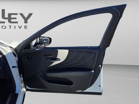 Used 2023 Lexus LS 500 F Sport image 28