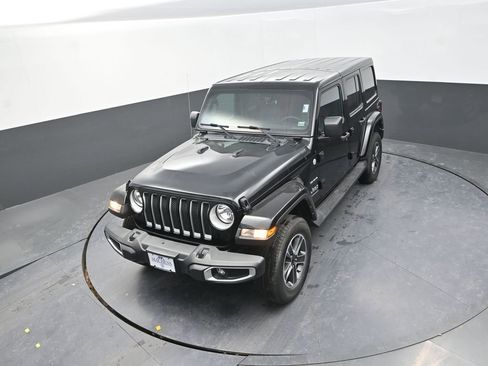 Used 2023 Jeep Wrangler Sahara w/ Cold Weather Group image 16