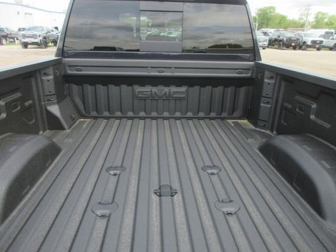 New 2026 GMC Sierra 2500 SLT w/ SLT Premium Package AWD/4WD image 7