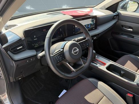 Certified 2026 Nissan Kicks SR FWD image 7