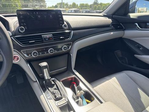 Used 2019 Honda Accord EX image 11