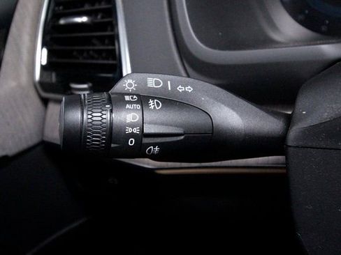 Used 2023 Volvo XC90 B6 Ultimate w/ Protection Package Premier image 18