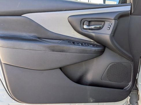 Used 2019 Nissan Murano SL image 10