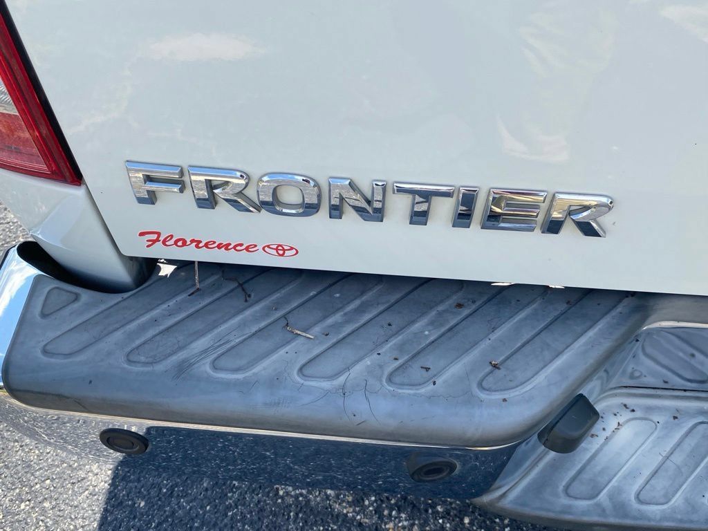 Used 2016 Nissan Frontier SV w/ SV Value Truck Package RWD image 14