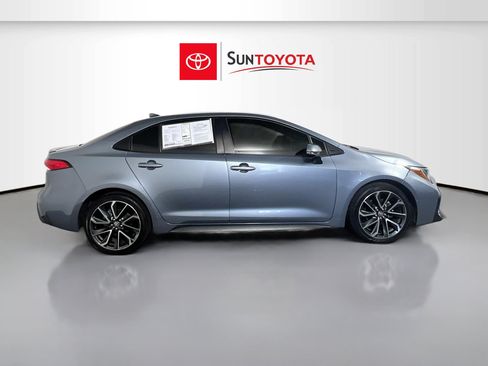 Used 2021 Toyota Corolla SE FWD image 2