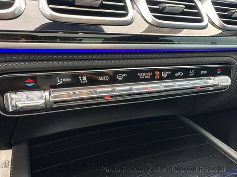 Used 2024 Mercedes-Benz Maybach GLS 600 4MATIC image 19