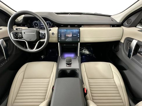Used 2025 Land Rover Discovery Sport S image 21