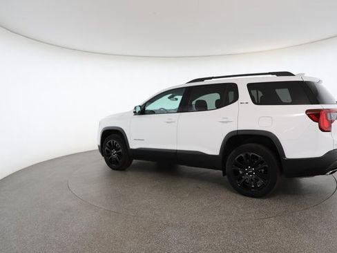 Used 2023 GMC Acadia SLE w/ Driver Convenience Package image 9