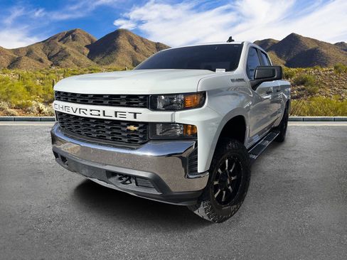 Used 2022 Chevrolet Silverado 1500 Custom RWD image 2
