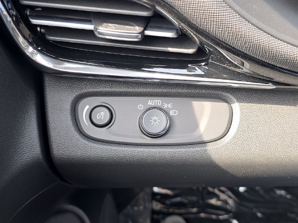 New 2026 Buick Envista Sport Touring w/ Convenience I Package FWD image 19