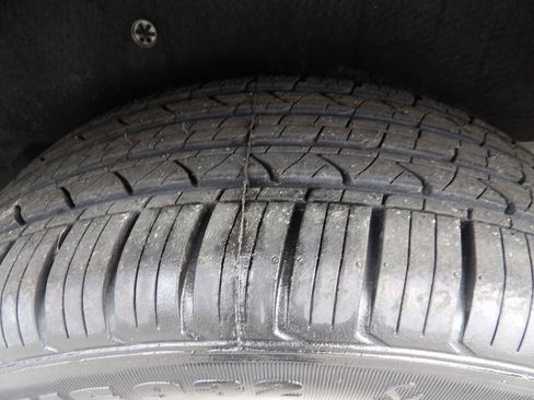 Used 2019 Ford Transit Connect XL image 50