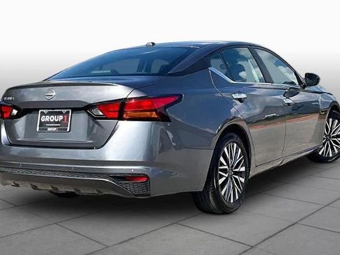 Certified 2025 Nissan Altima 2.5 SV FWD image 13