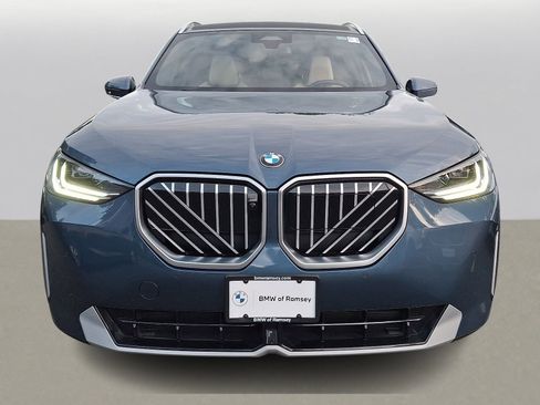 Used 2025 BMW X3 xDrive30 w/ Premium Package AWD/4WD image 2