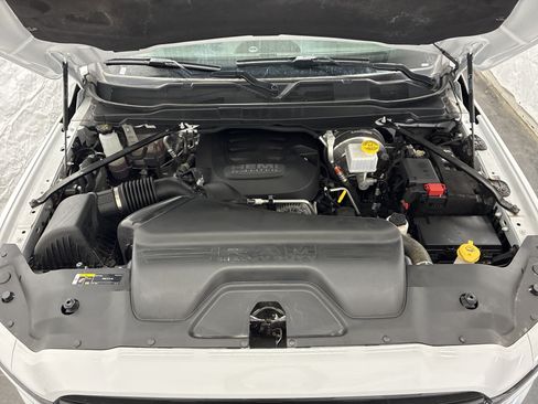 Certified 2025 RAM 2500 Big Horn AWD/4WD image 8