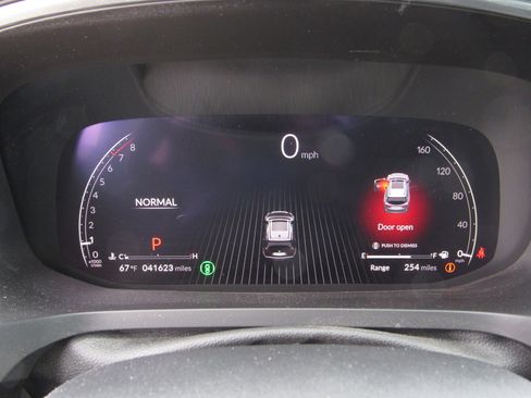 Certified 2023 Acura MDX FWD w/ Technology Package image 26