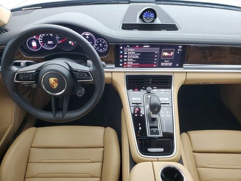 Used 2023 Porsche Panamera 4 Platinum Edition image 15