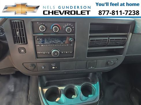 Used 2017 GMC Savana 3500 Extended image 17