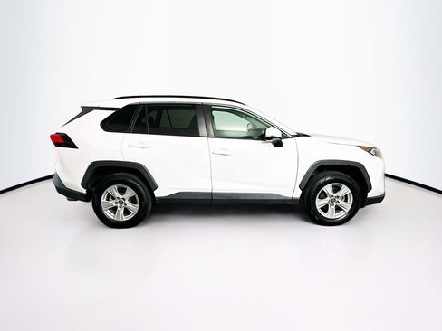 Used 2020 Toyota RAV4 XLE FWD image 10