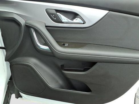 Used 2024 Chevrolet Blazer LT w/ Convenience Package FWD image 9