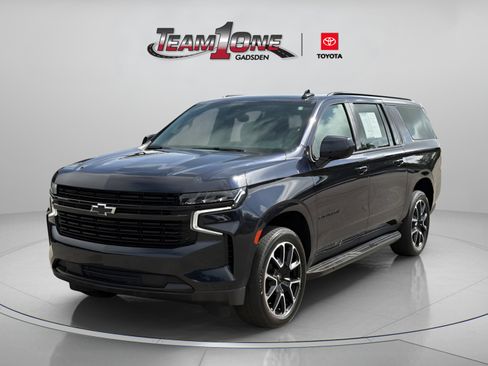 Used 2023 Chevrolet Suburban RST RWD image 5