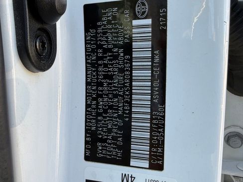 Used 2010 Toyota Camry image 28