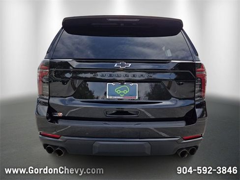 Certified 2025 Chevrolet Suburban Z71 image 4