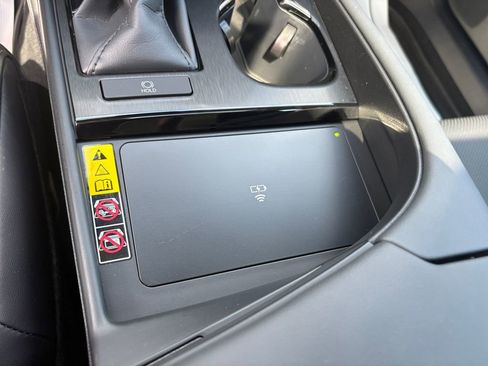 Used 2025 Lexus ES 350 w/ Premium Package FWD image 19
