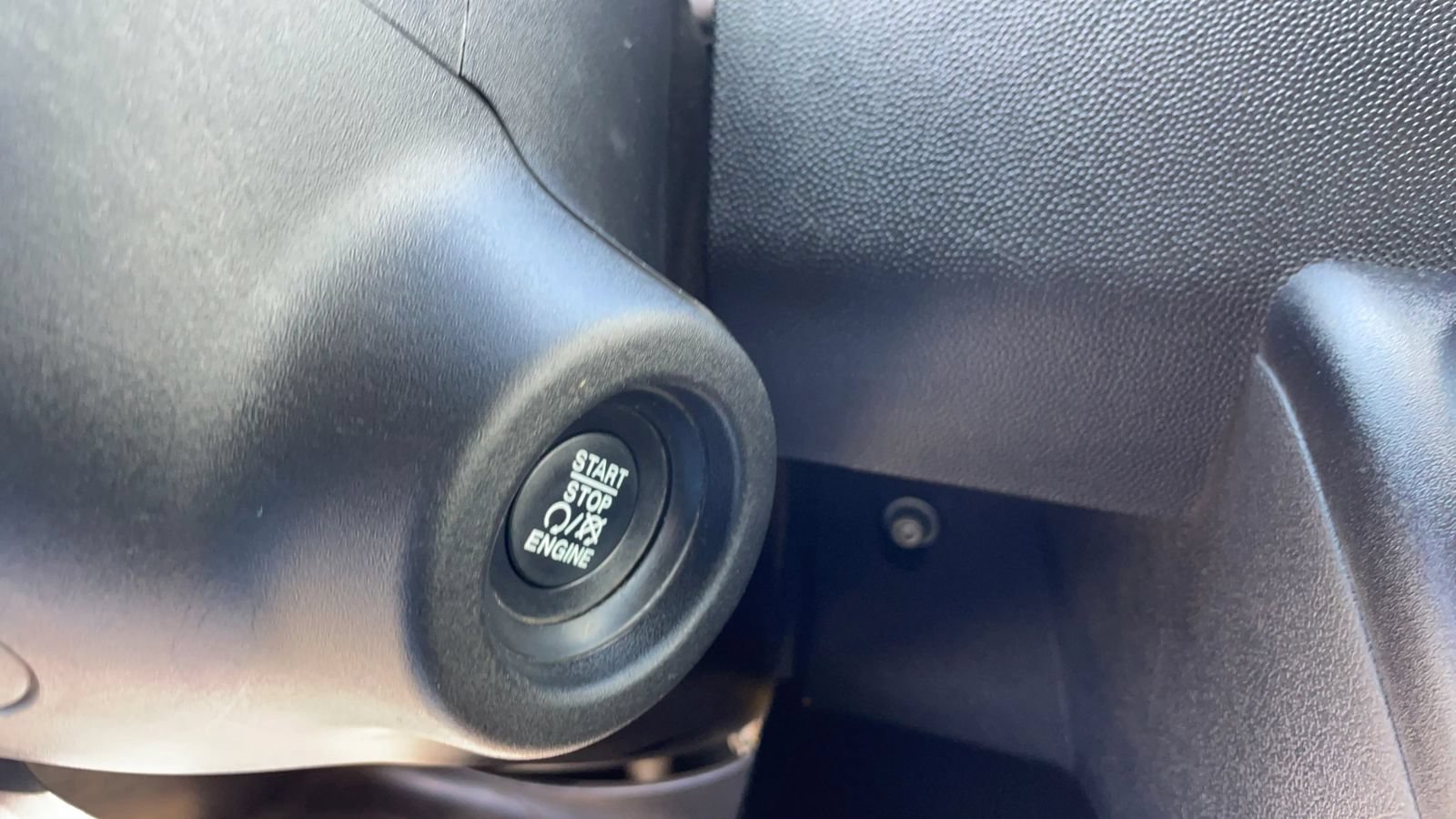 Used 2025 RAM ProMaster 3500 w/ Convenience Group FWD image 21