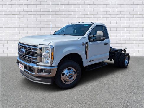 New 2026 Ford F350 XL w/ XL Chrome Package image 1