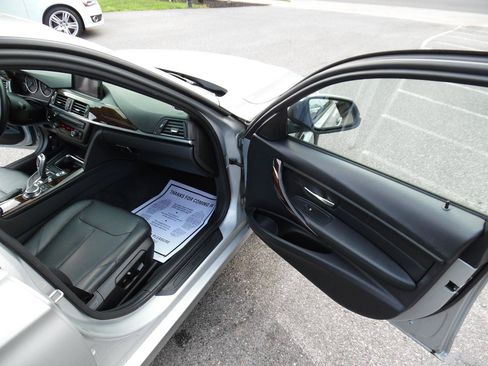 Used 2015 BMW 320i xDrive Sedan AWD/4WD image 22