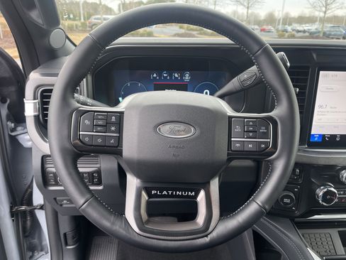 Used 2026 Ford F450 Platinum w/ FX4 Off-Road Package image 17