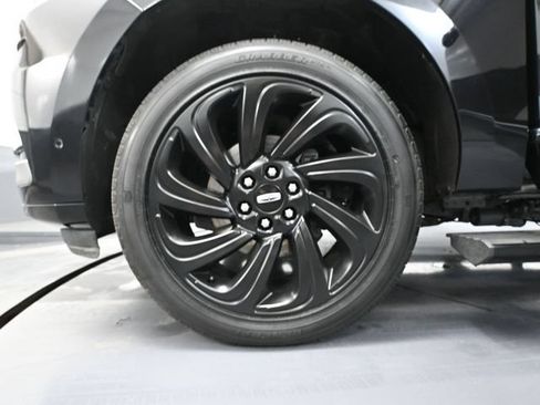 Used 2024 Lincoln Navigator Reserve AWD/4WD image 16