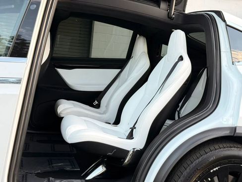 Used 2018 Tesla Model X 100D image 20