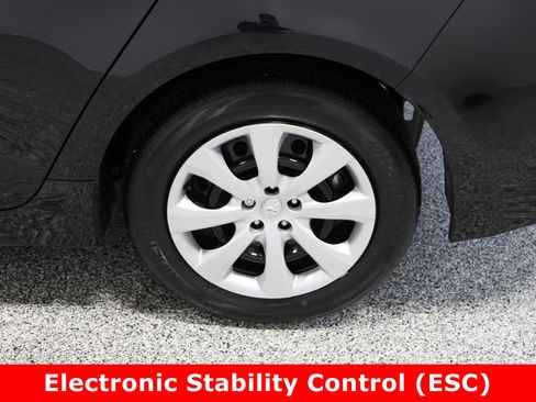Certified 2024 Toyota Corolla LE image 10