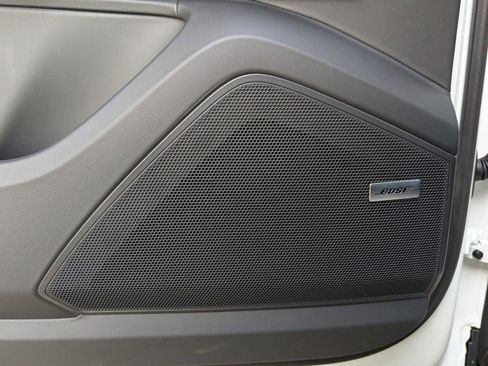 Certified 2025 Porsche Cayenne image 14