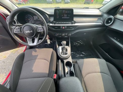 Used 2023 Kia Forte LXS FWD image 3