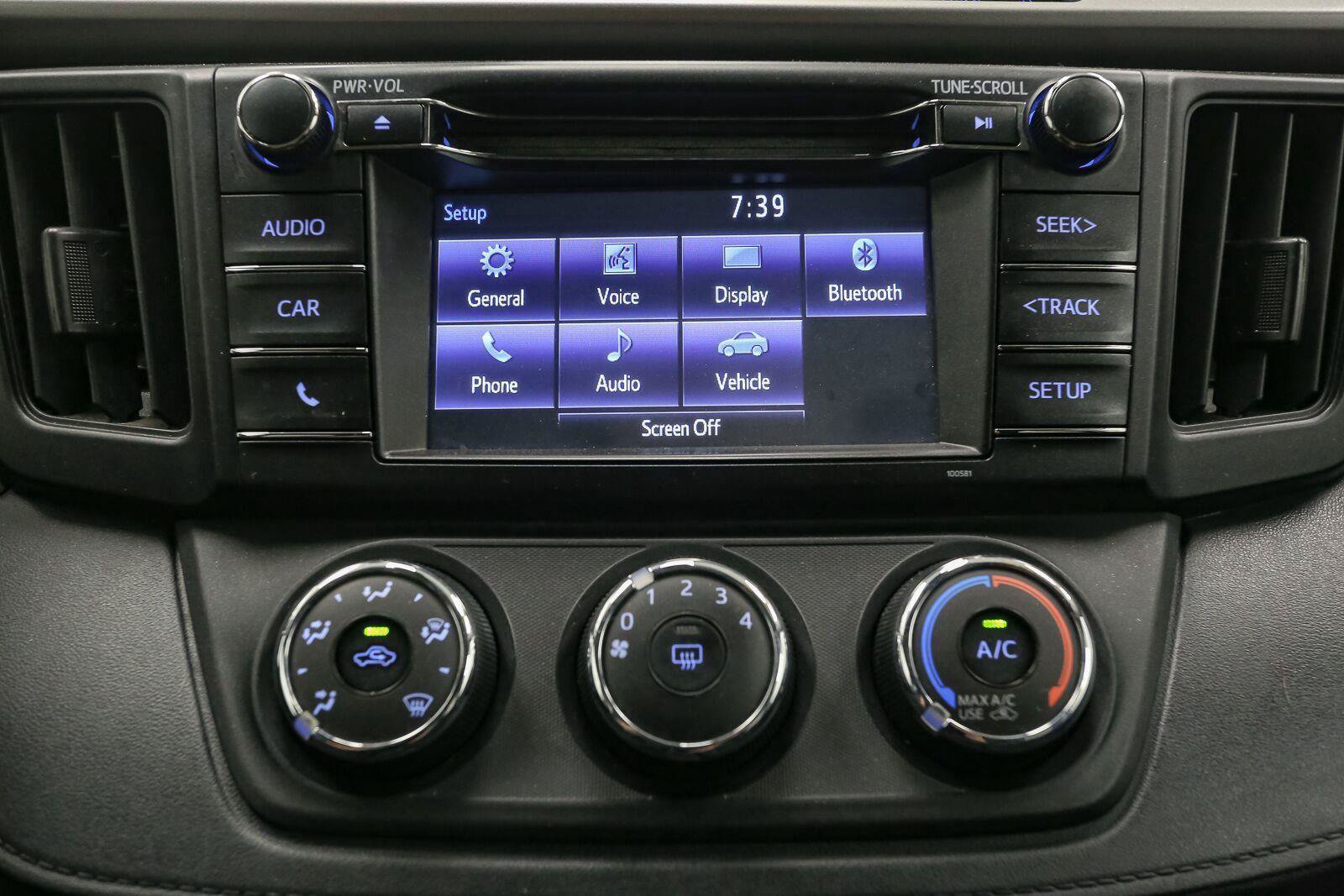 Used 2018 Toyota RAV4 LE w/ All Weather Liner Package AWD/4WD image 23