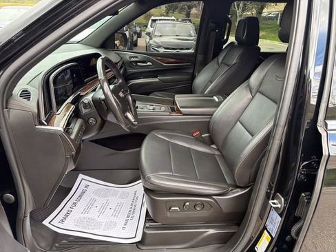 Used 2022 Cadillac Escalade ESV Luxury AWD/4WD image 9