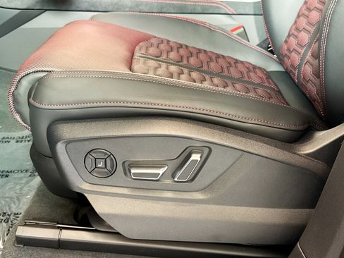 New 2026 Audi RS Q8 performance image 17