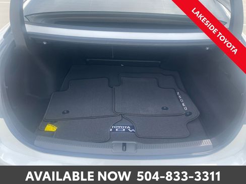 Used 2023 Toyota Crown Limited image 22