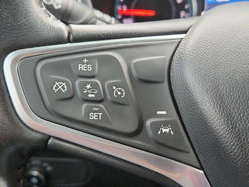Used 2022 Chevrolet Equinox LT FWD image 27