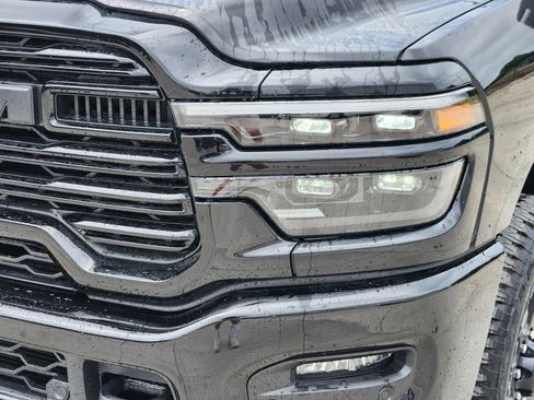New 2026 RAM 2500 Laramie AWD/4WD image 9