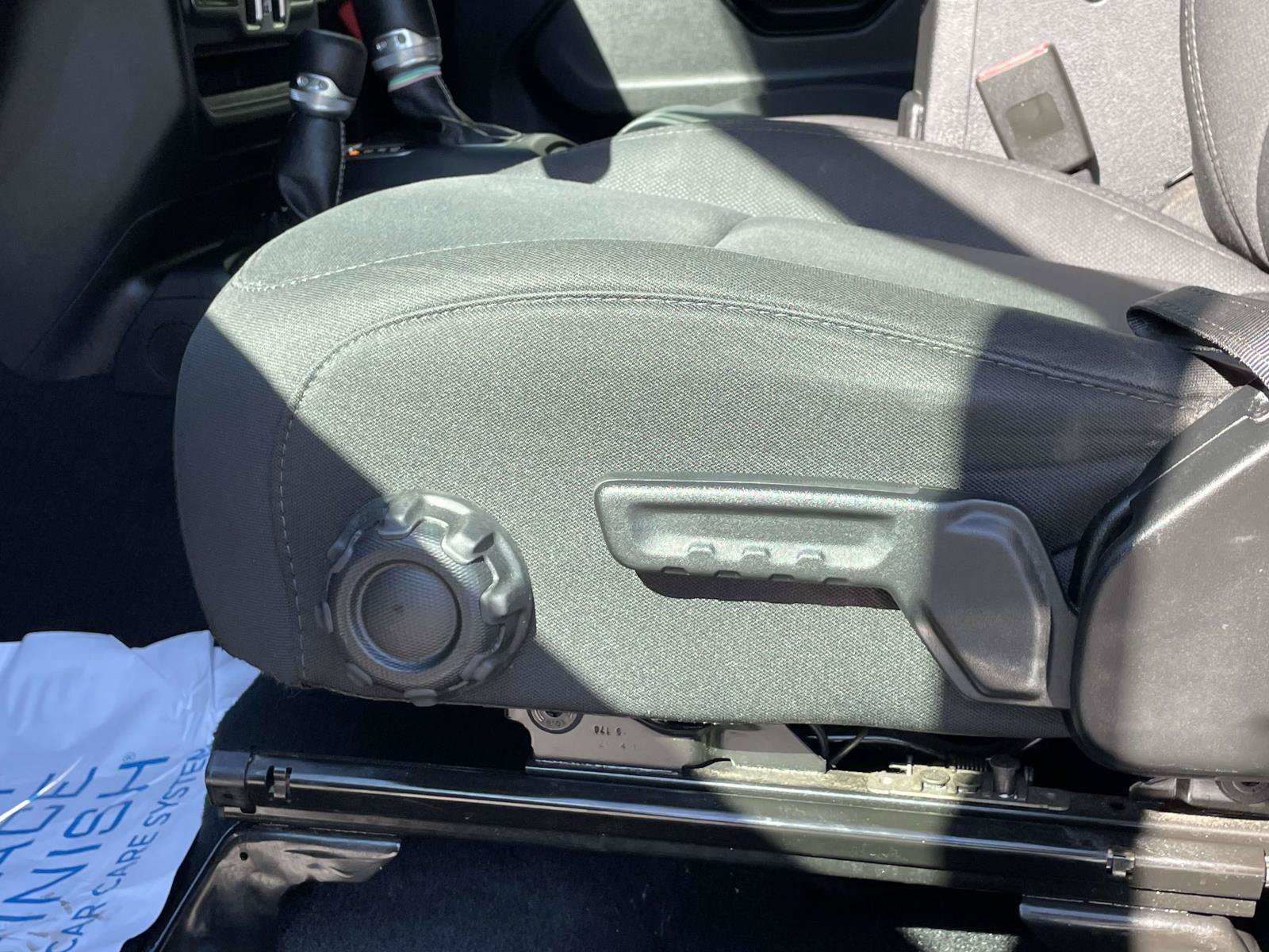 Used 2020 Jeep Wrangler Unlimited Sahara AWD/4WD image 18