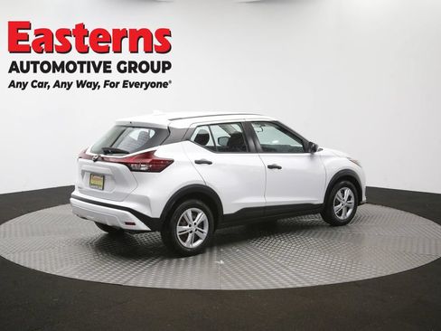 Used 2022 Nissan Kicks S FWD image 40