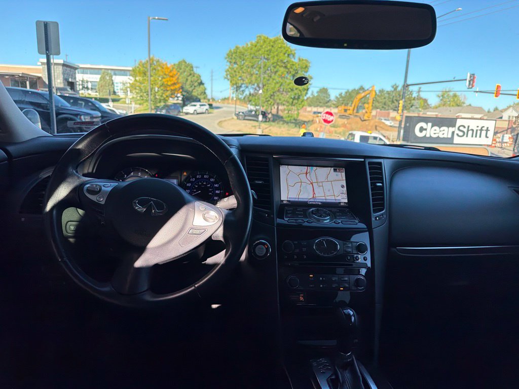 Used 2015 INFINITI QX70 AWD w/ Premium Package image 10