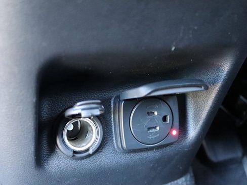 Used 2022 Kia Telluride EX image 19