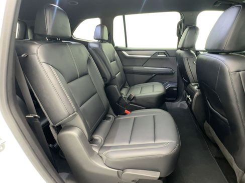 Used 2025 GMC Acadia Elevation w/ Elevation Premium Package image 27