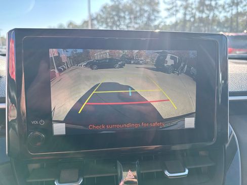 Certified 2023 Toyota Corolla Cross XLE image 27