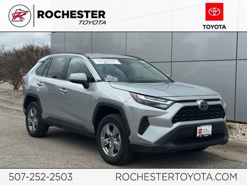Used 2025 Toyota RAV4 XLE image 1